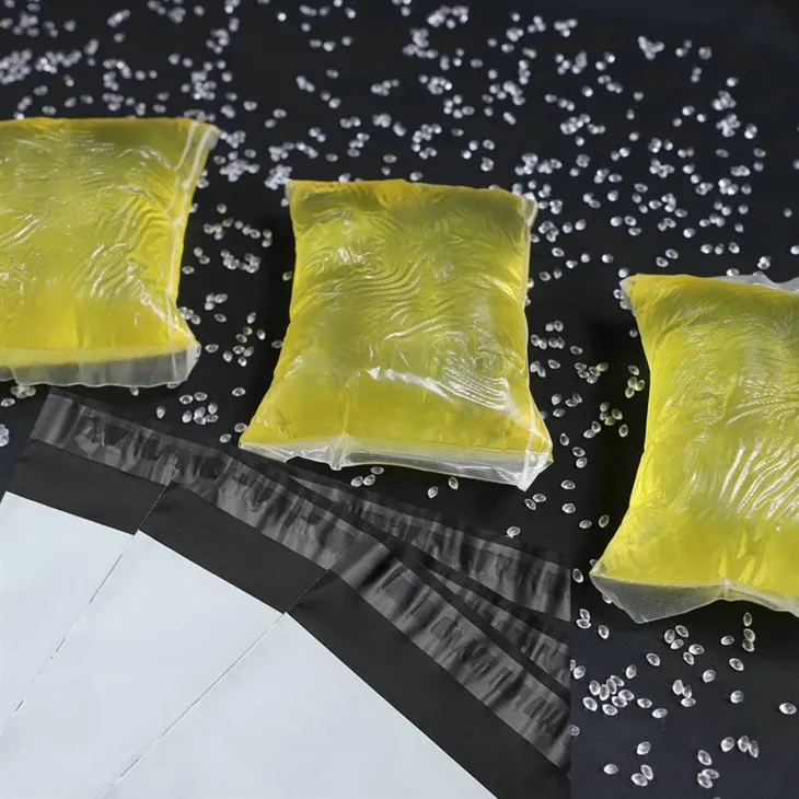 Запаювання мішків термоклеєм